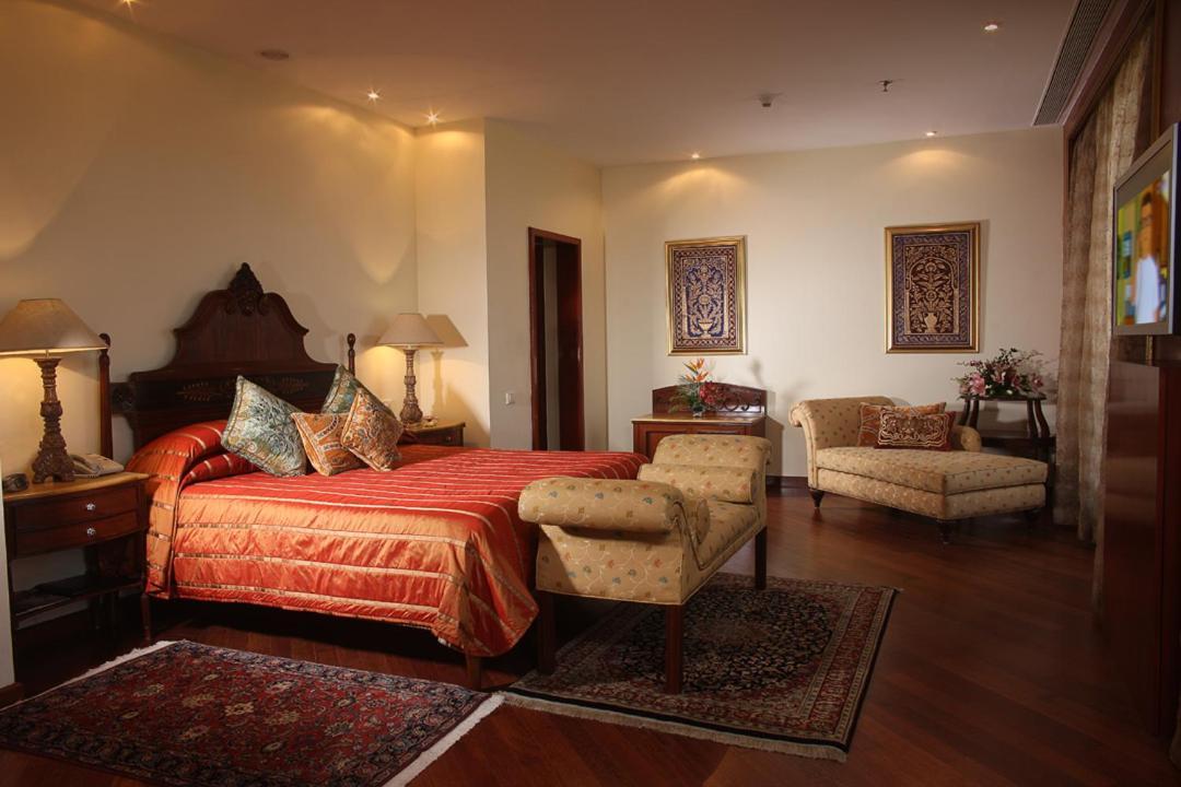 The Lalit Mumbai Hotell Eksteriør bilde