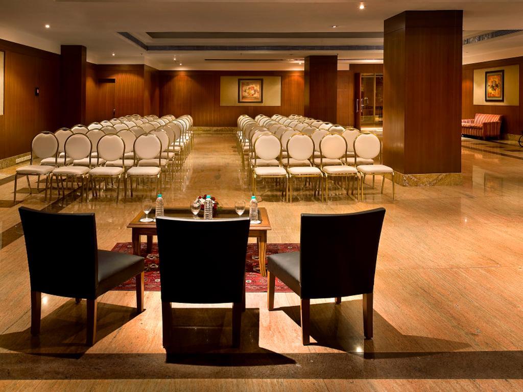 The Lalit Mumbai Hotell Eksteriør bilde The Royal